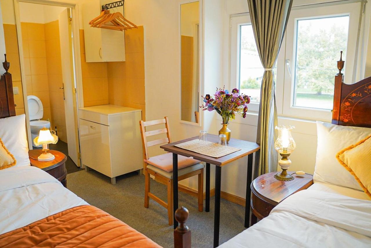 Residencial Airside Palace, Lisbon